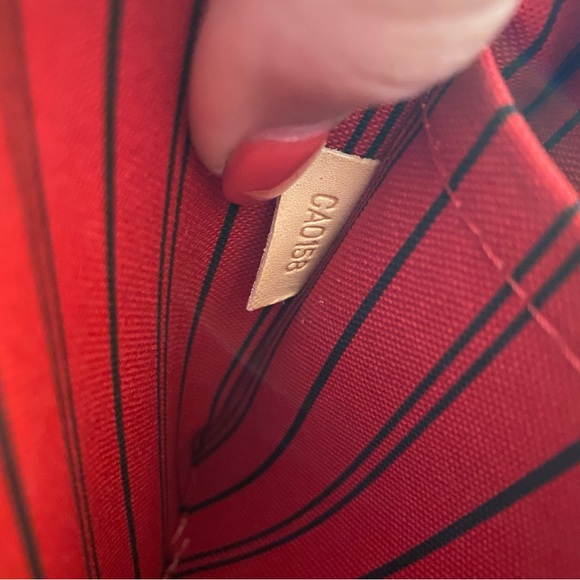 Authentic Louis Vuitton neverfull GM monogram pouch wristlet NEW - Picture 9 of 10